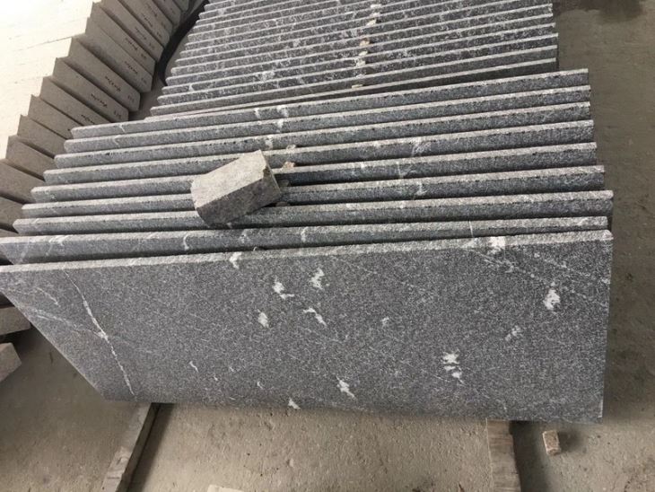 Snow Grey Granite flamed tiles for wall